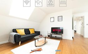 Two Bedroom Apartment At Buonomo Stays Short Lets & Serviced Accommodation