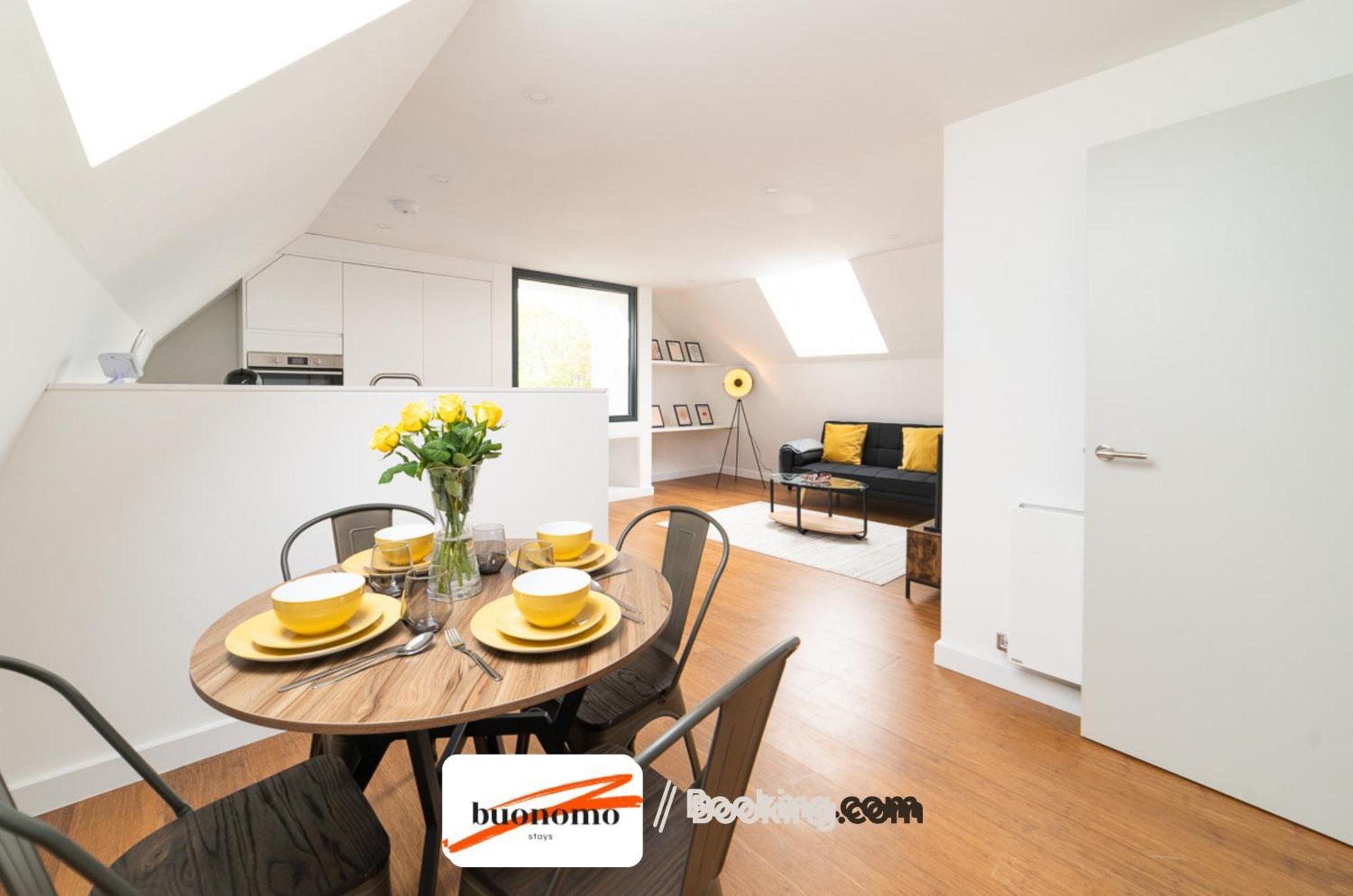 Two Bedroom Apartment At Buonomo Stays Short Lets & Serviced Accommodation London Exterior foto