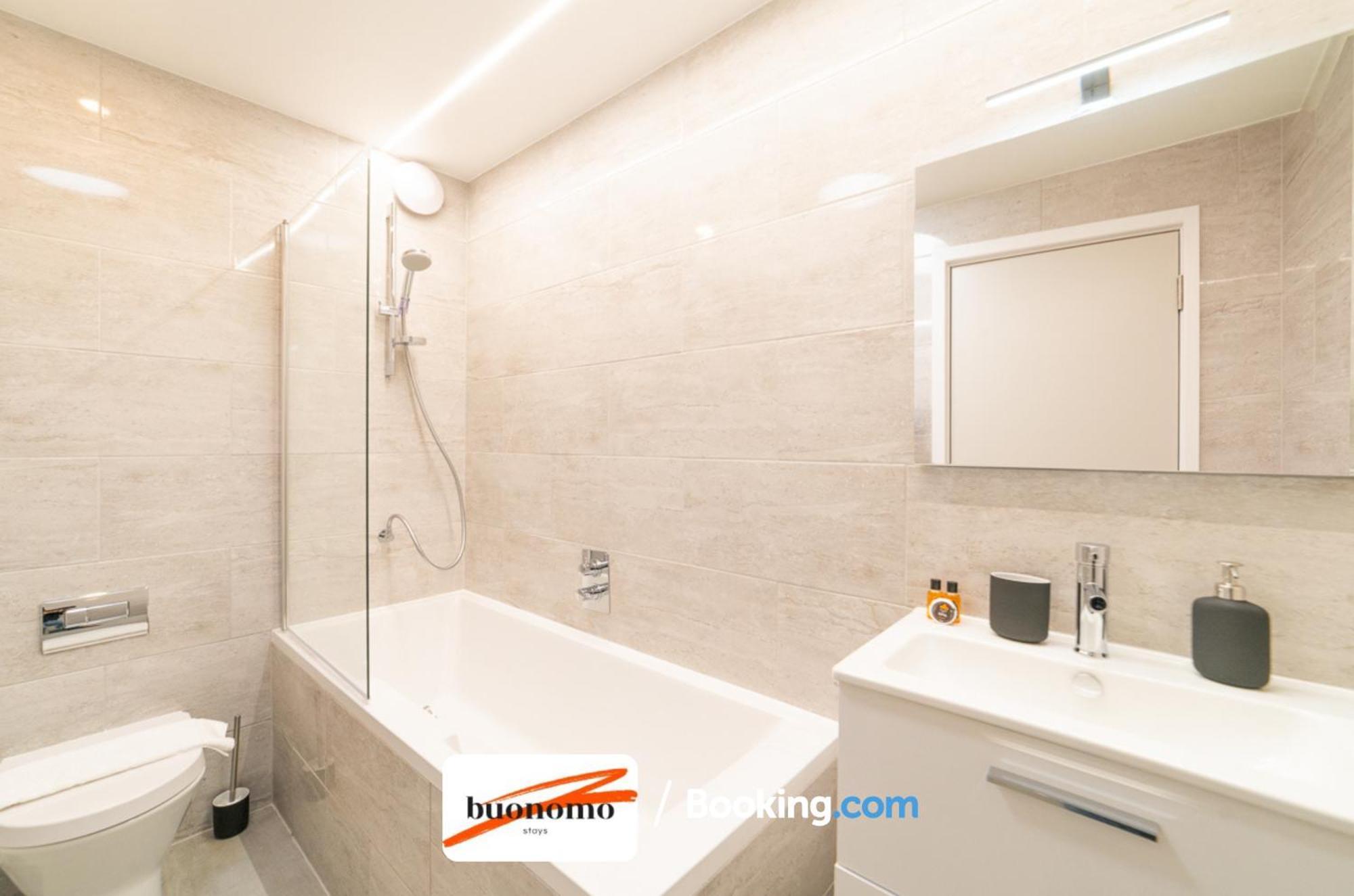 Two Bedroom Apartment At Buonomo Stays Short Lets & Serviced Accommodation London Exterior foto