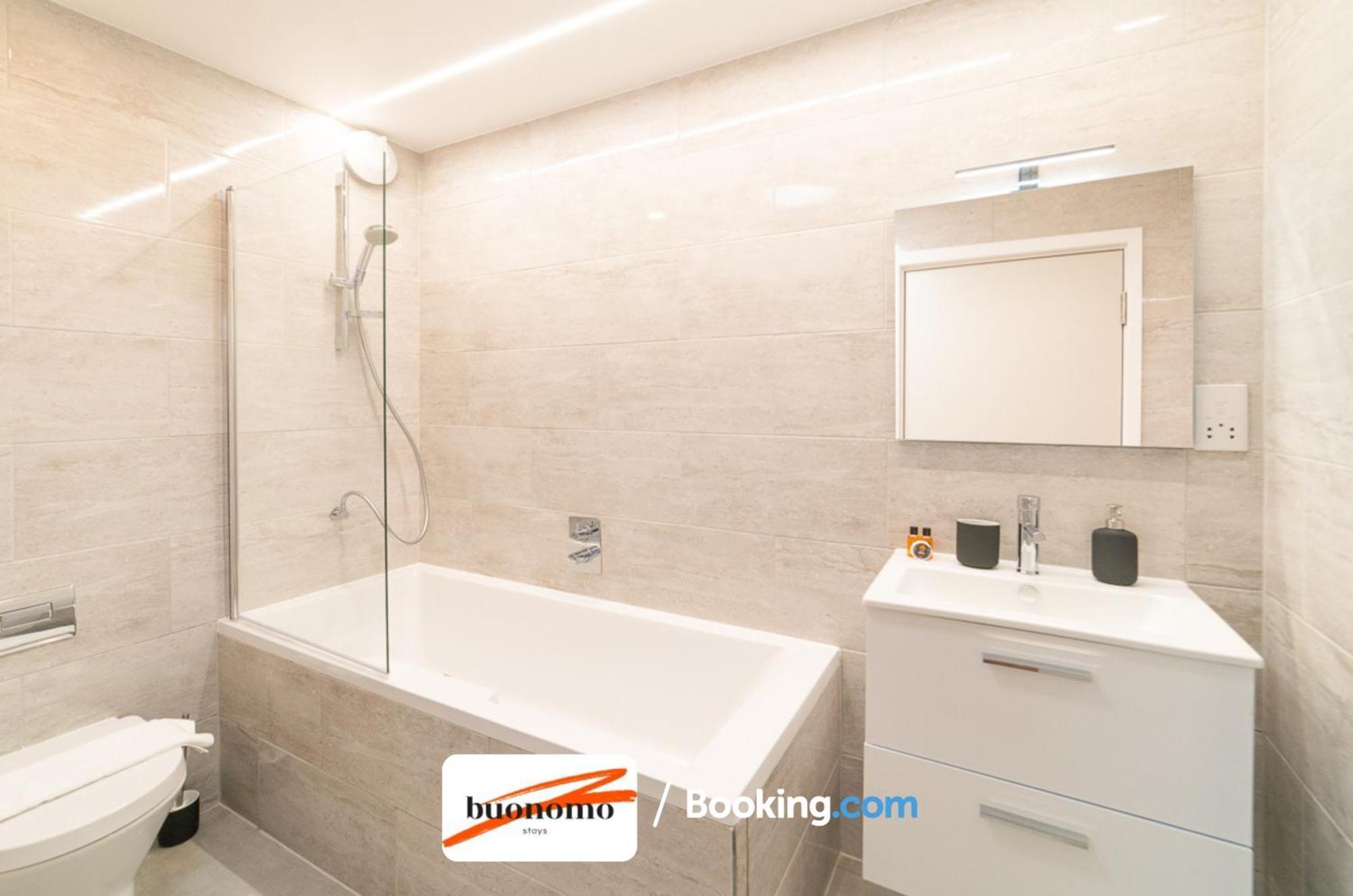 Two Bedroom Apartment At Buonomo Stays Short Lets & Serviced Accommodation London Exterior foto