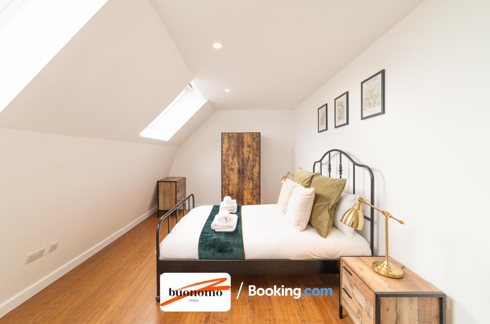 Two Bedroom Apartment At Buonomo Stays Short Lets & Serviced Accommodation London Exterior foto